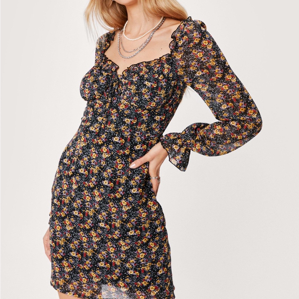 NWT - Nasty Gal tie neck Floral Mini Dress - SZ small / 2